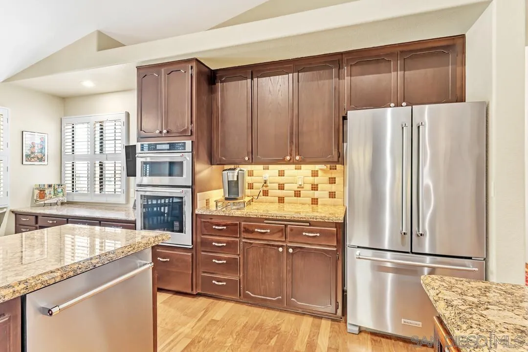https://cdn.realtyfeed.com/cdn/127/250025517/ad3455683924bf61c832976a829a8ef1.webp