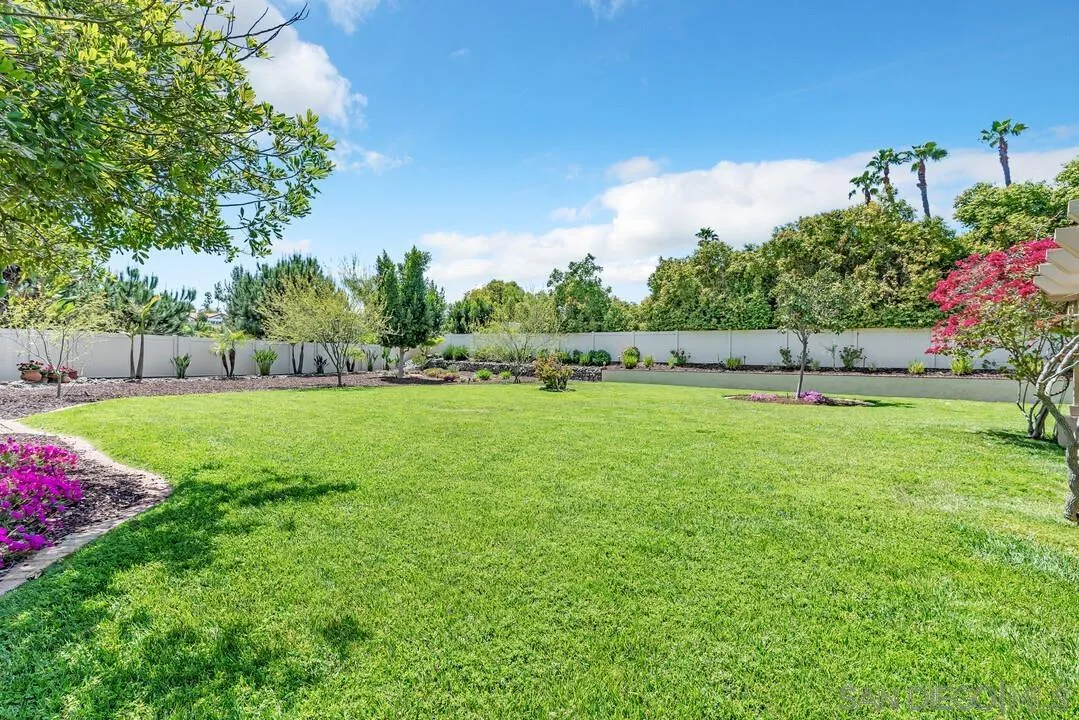 https://cdn.realtyfeed.com/cdn/127/250025517/d2b2d6d2c33dc94609906e75c23edf2a.webp