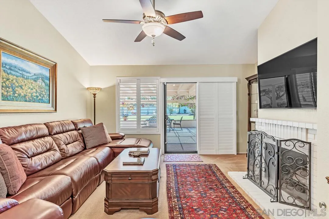 https://cdn.realtyfeed.com/cdn/127/250025517/d60751f26c56a7e681fe01bfcc1dc970.webp