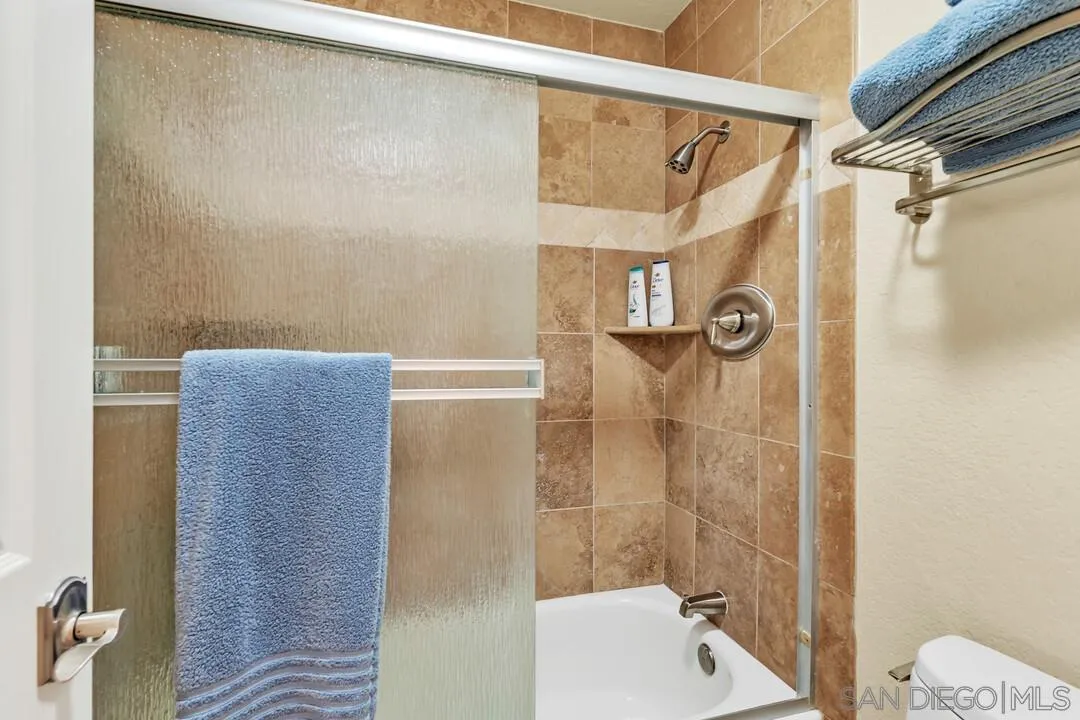 https://cdn.realtyfeed.com/cdn/127/250025517/f667a095f9da598dd61666f38e5f88b7.webp
