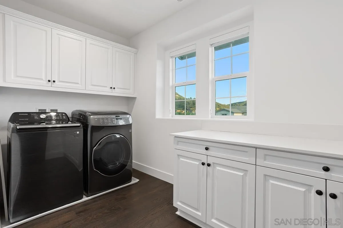 https://cdn.realtyfeed.com/cdn/127/250025526/783745032ed600989521b42ce94e029e.webp