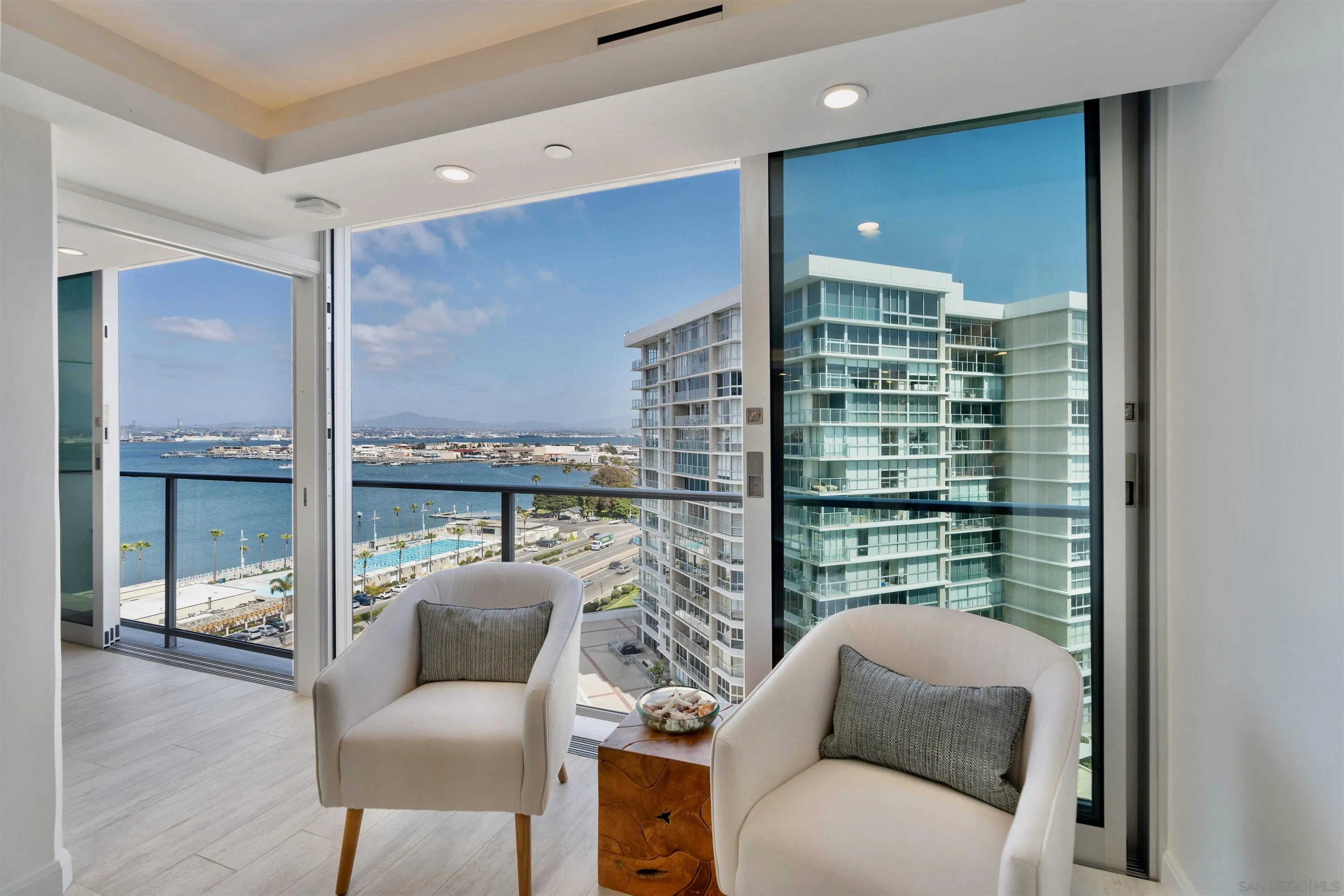 Photo #3: 250025535 Listing 