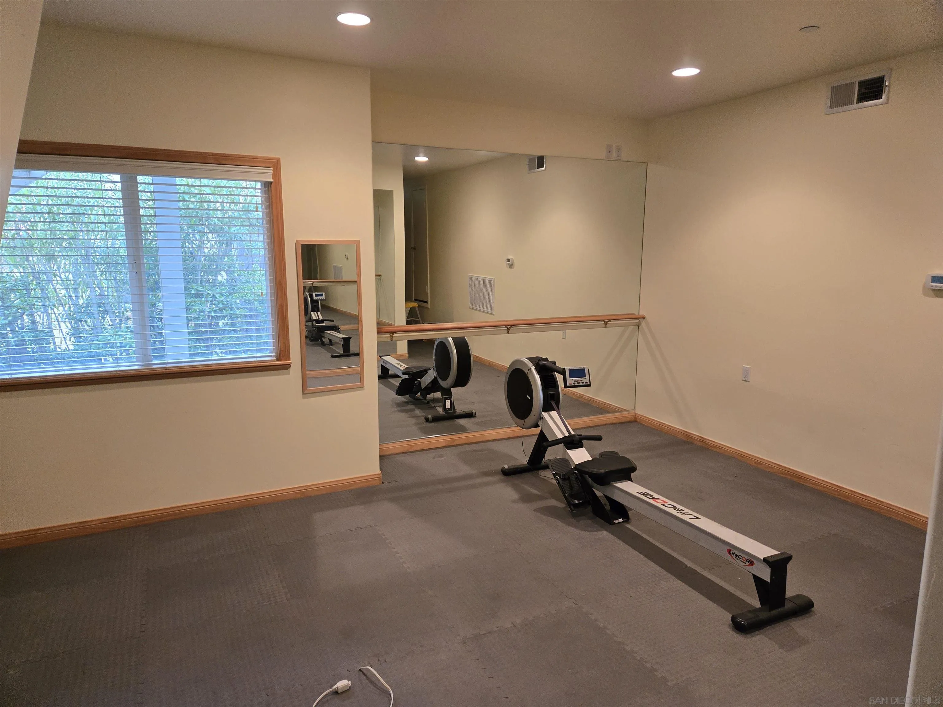 https://cdn.realtyfeed.com/cdn/127/250025543/13b0ef89252560c9f6a968dc66769d11.webp