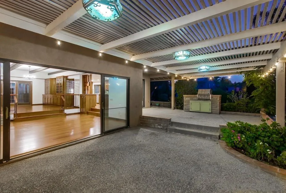 https://cdn.realtyfeed.com/cdn/127/250025550/f1291bbb79fff01107c31a9f07255260.webp