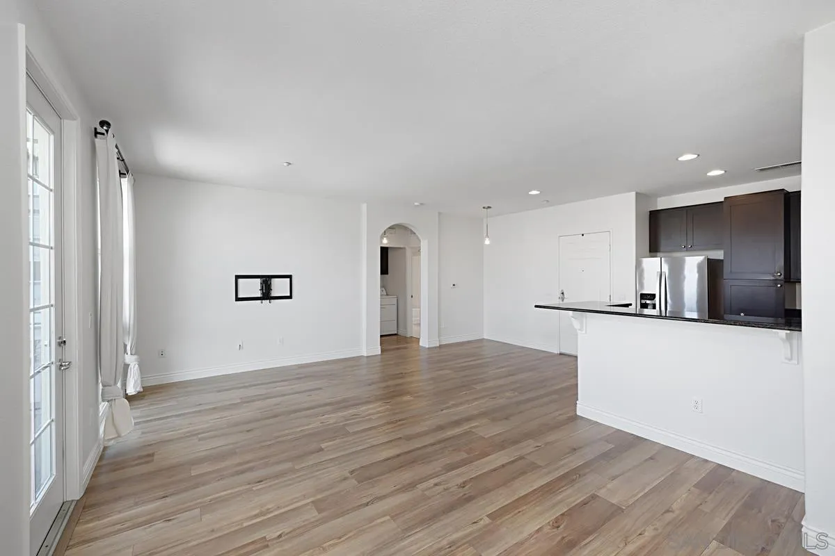 Photo #4: 250025552 Listing 