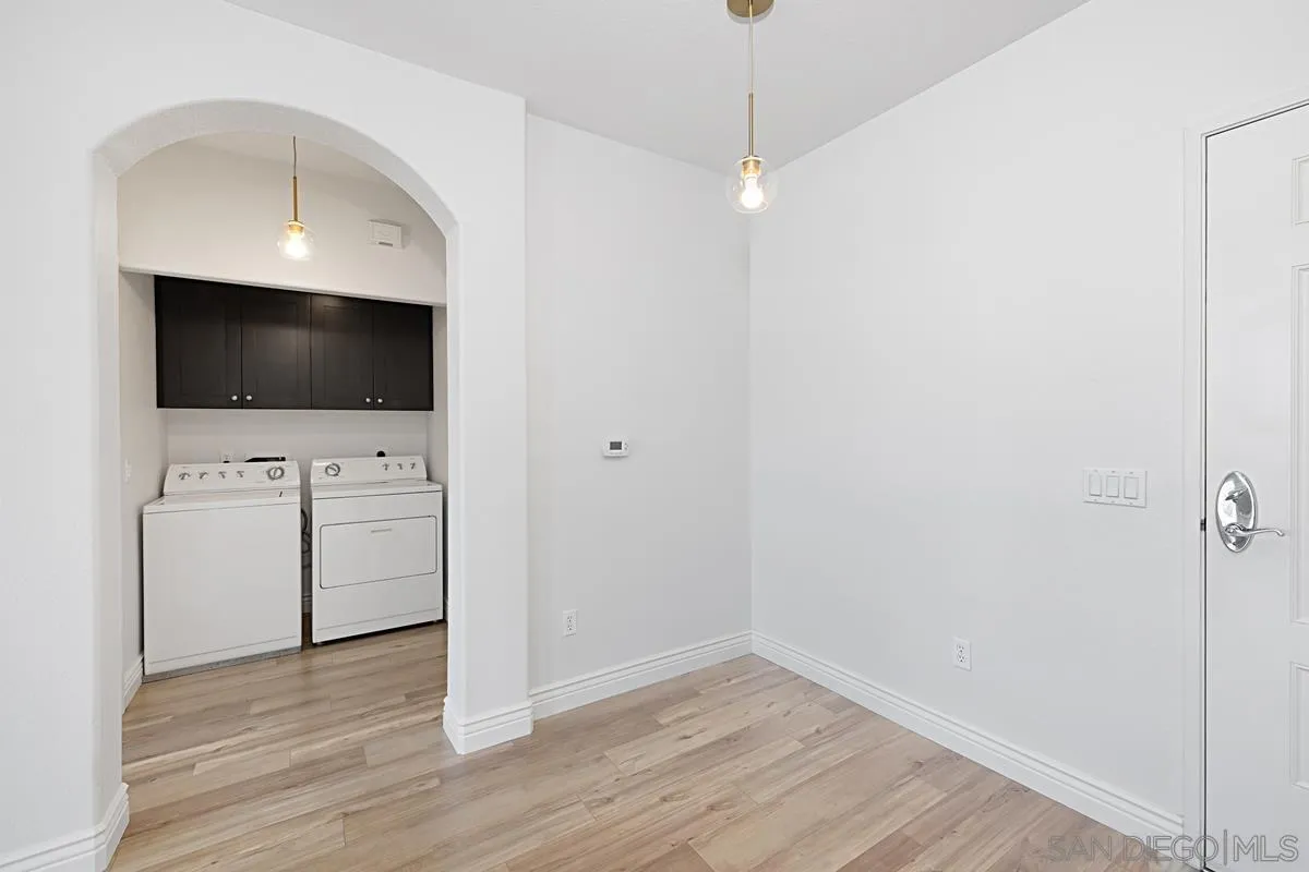 Photo #12: 250025552 Listing: Photo #12