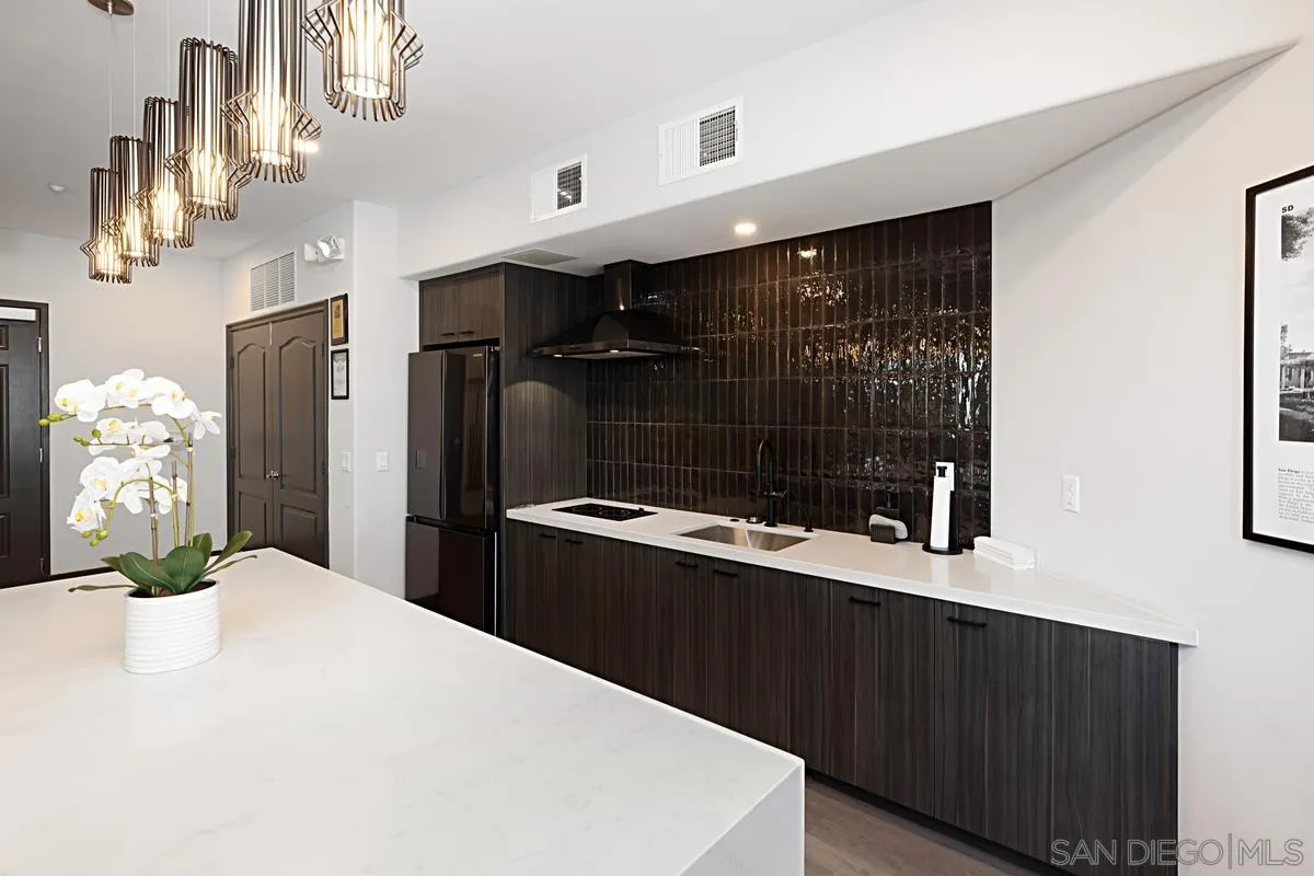 Photo #37: 250025552 Listing: Photo #37
