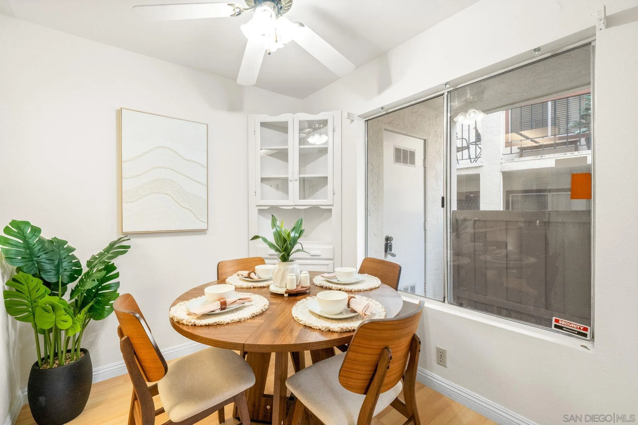Photo #5: 250025571 Listing 