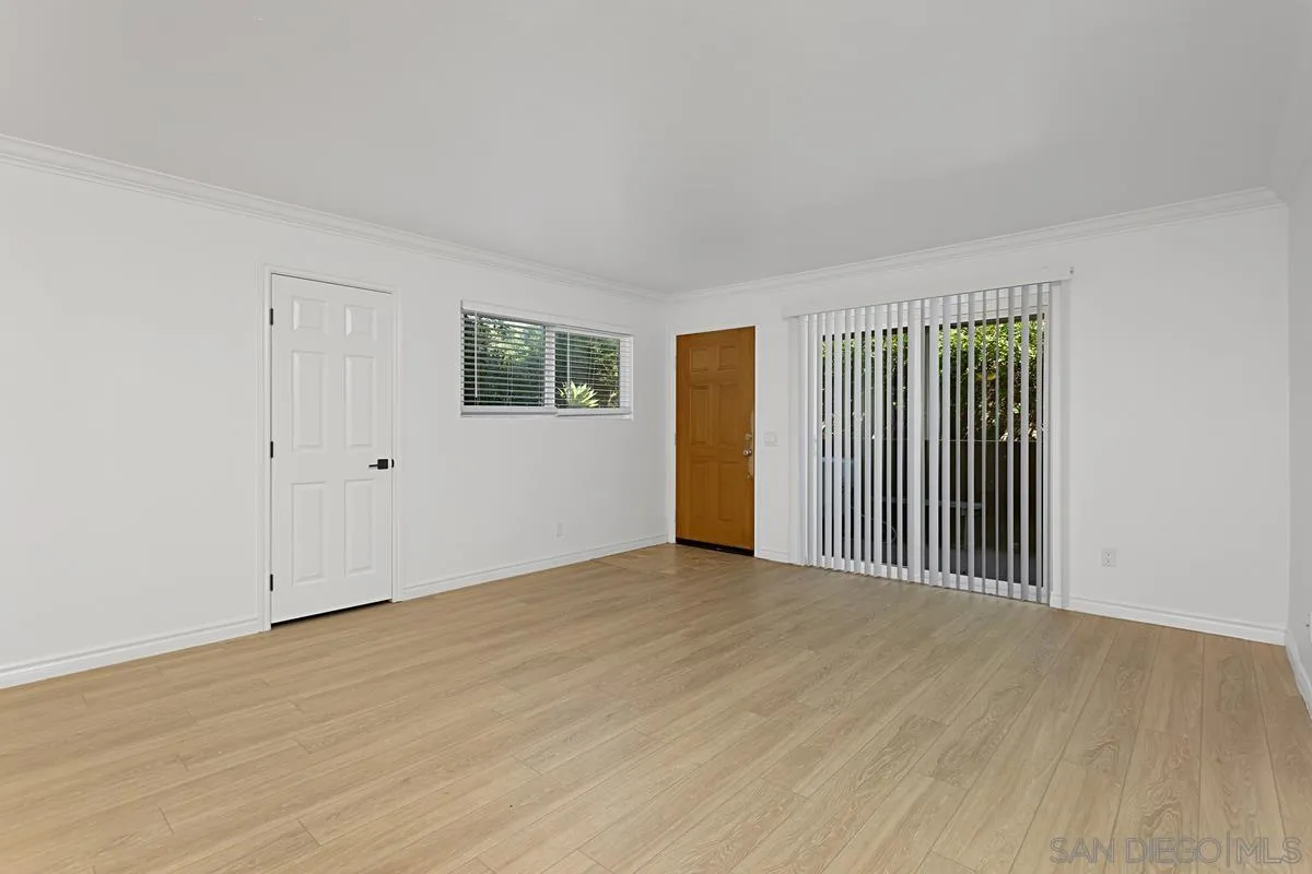 Photo #5: 250025588 Listing 
