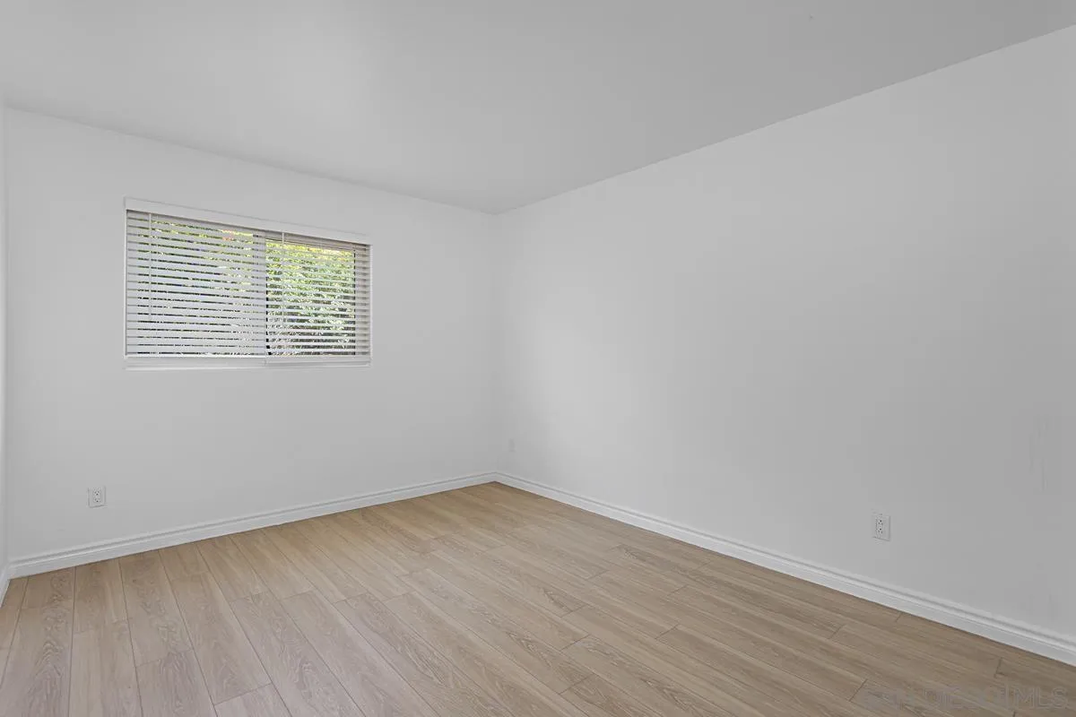 Photo #7: 250025588 Listing: Photo #7