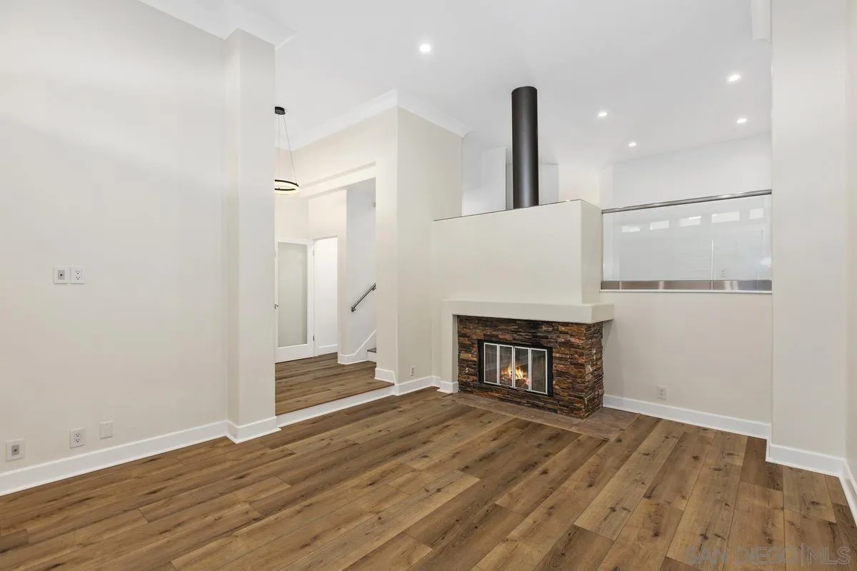 Photo #3: 250025610 Listing 