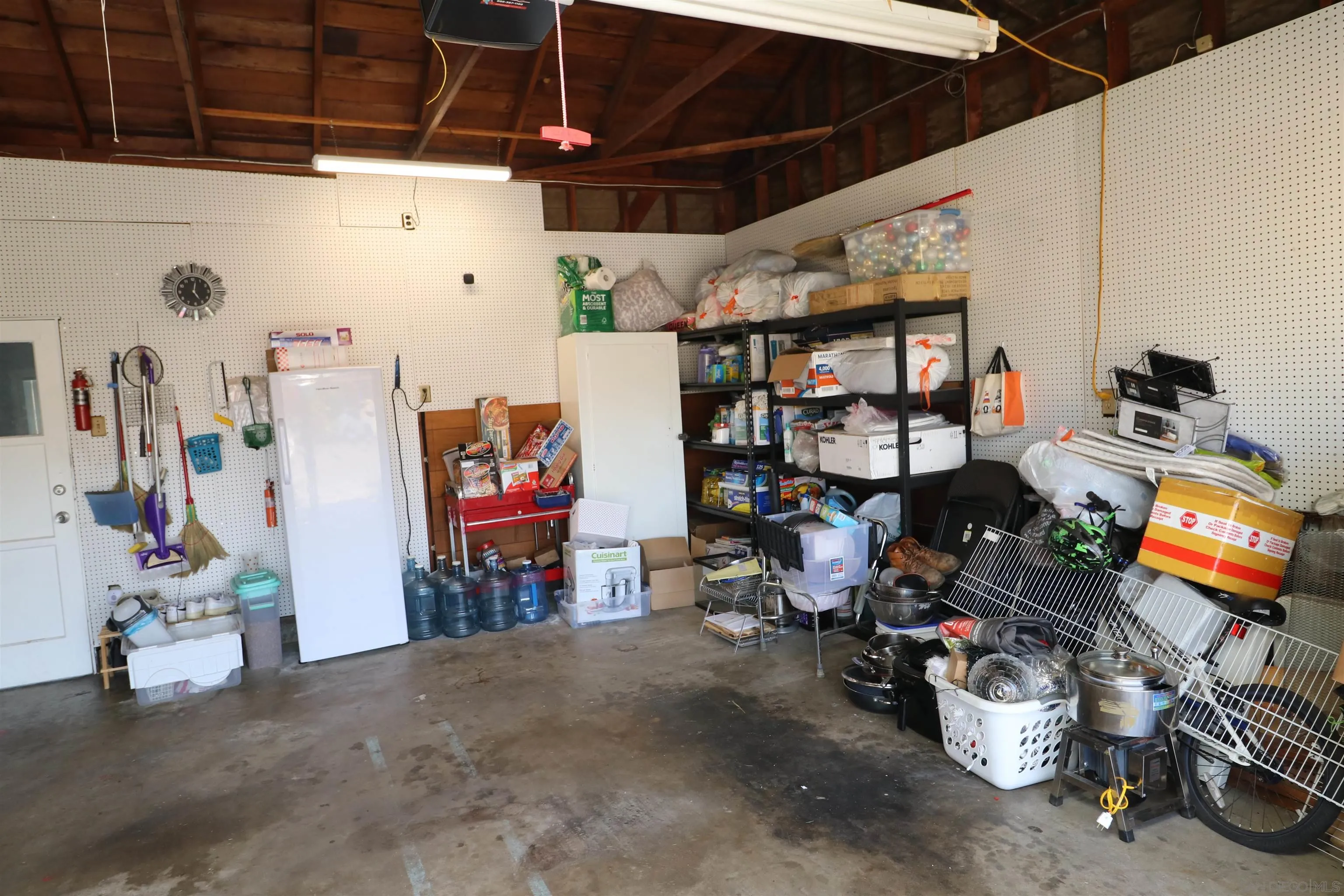 https://cdn.realtyfeed.com/cdn/127/250025621/0f8f33cd4b277399a193b9daffe572f1.webp