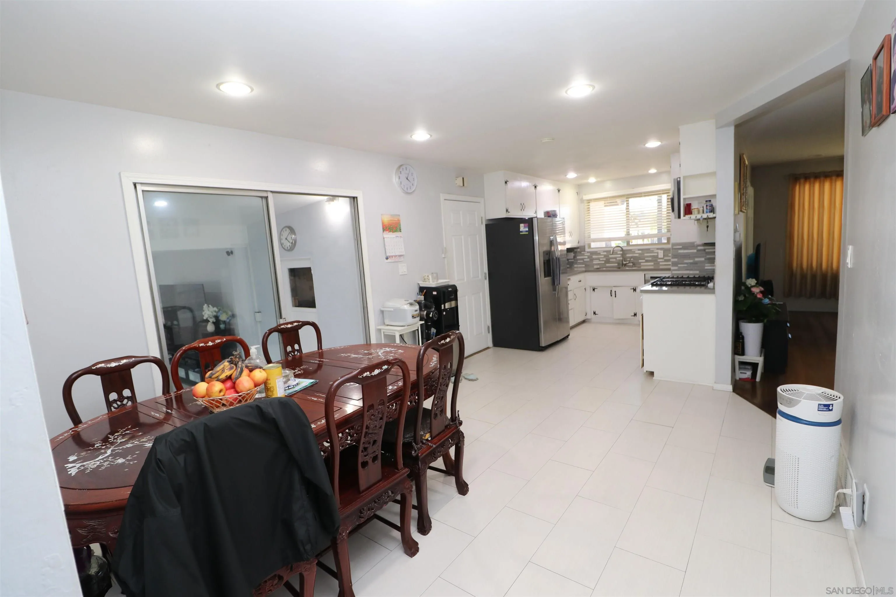 https://cdn.realtyfeed.com/cdn/127/250025621/376062f8ee2f685cbdaa8b6c045ca2f7.webp