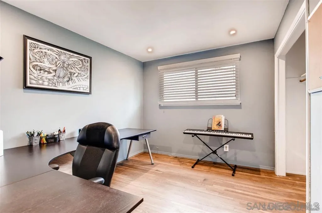 https://cdn.realtyfeed.com/cdn/127/250025621/70e9161b7ef6cb258009aeeeb0c49547.webp