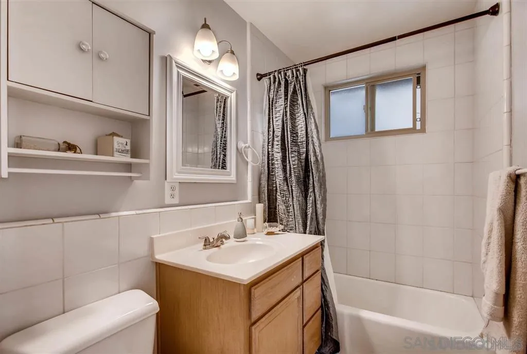 https://cdn.realtyfeed.com/cdn/127/250025621/804f54af9bde74abb614336e44684395.webp