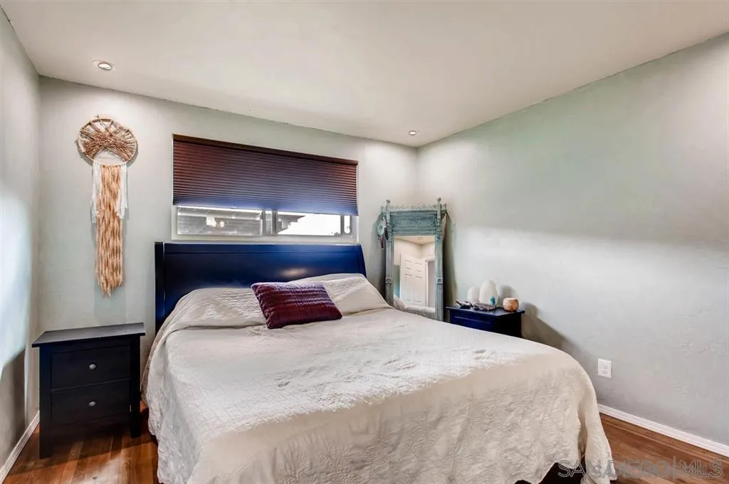 https://cdn.realtyfeed.com/cdn/127/250025621/890dbea585e1126e747fd0414df90415.webp