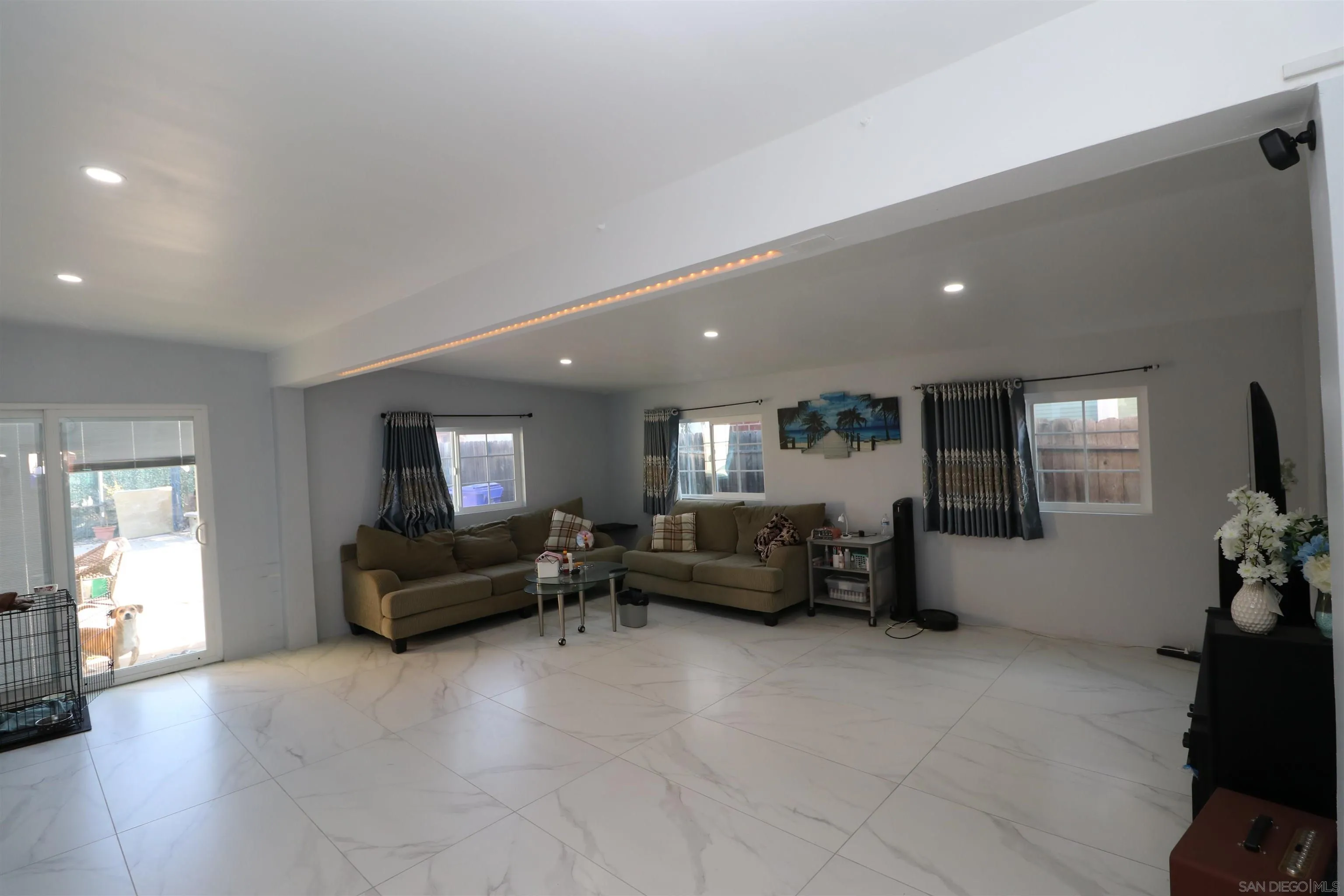 https://cdn.realtyfeed.com/cdn/127/250025621/da9291a6413d7f6f83aabff23f2e0107.webp
