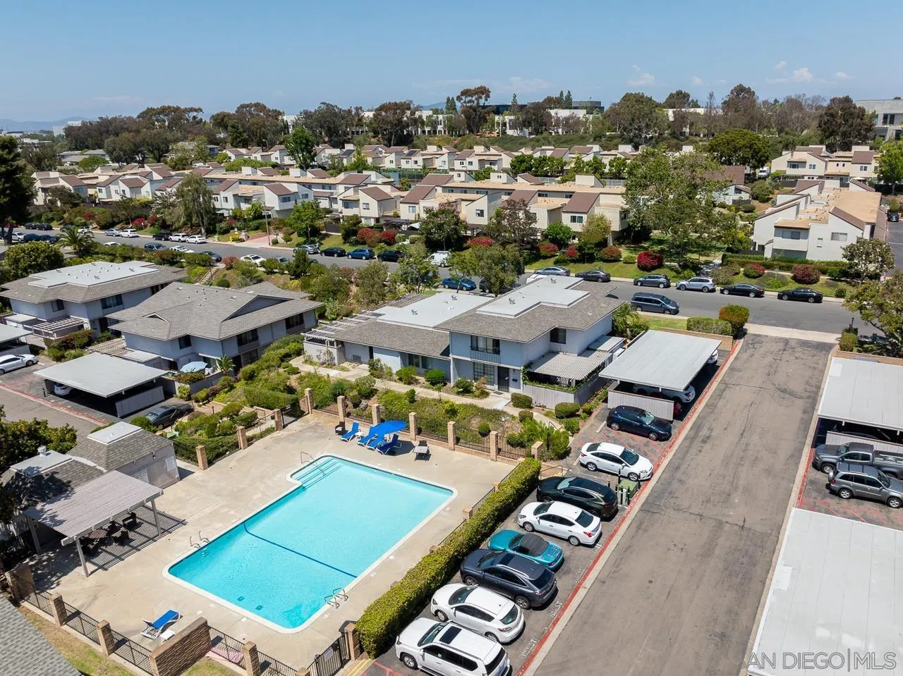 https://cdn.realtyfeed.com/cdn/127/250025669/6176596cad6f38dcafde7a9f1833216e.webp
