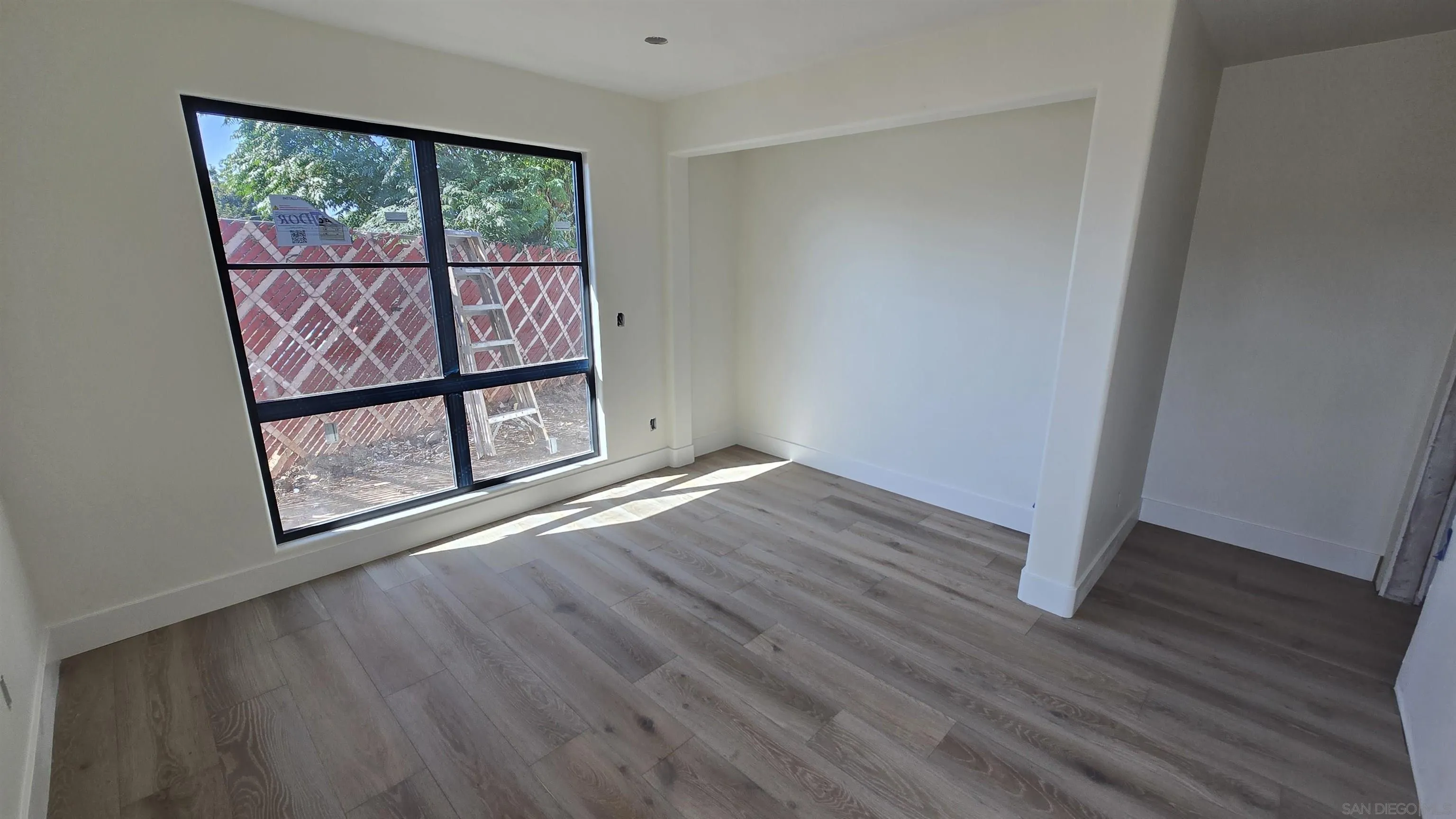 https://cdn.realtyfeed.com/cdn/127/250025677/49daaf4d26524d03039997bbc8ff5c9c.webp