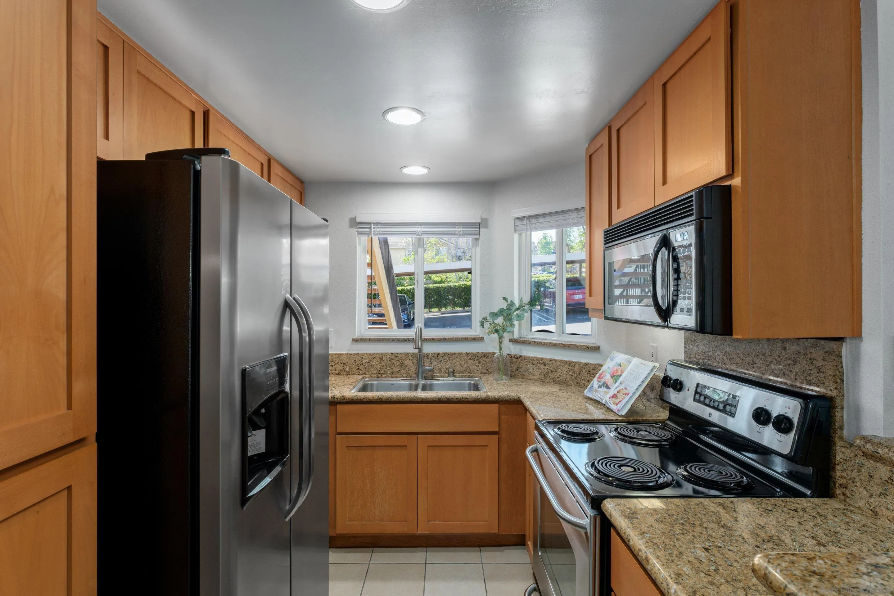 https://cdn.realtyfeed.com/cdn/127/250025680/cd042d4aa6362c2022a7588b42bdd44a.webp