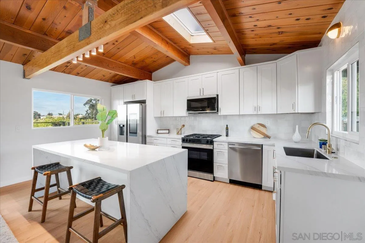 https://cdn.realtyfeed.com/cdn/127/250025681/02e16e54bbc9a3a14c75f689f42989c0.webp