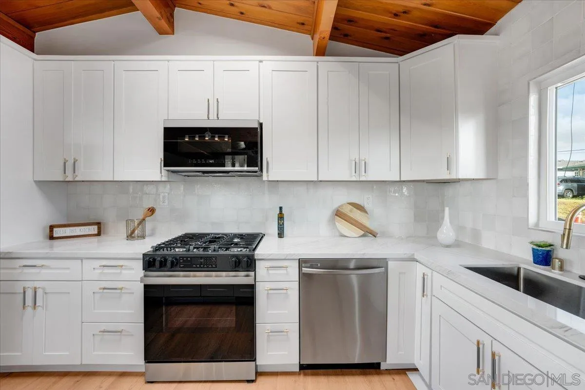https://cdn.realtyfeed.com/cdn/127/250025681/84f80e4b75d38ffd030a55ef5b44e2cf.webp