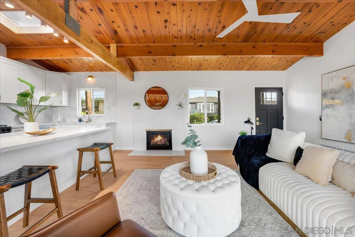 https://cdn.realtyfeed.com/cdn/127/250025681/9ba271d20df470c38f1b378b3c2b95a2.webp