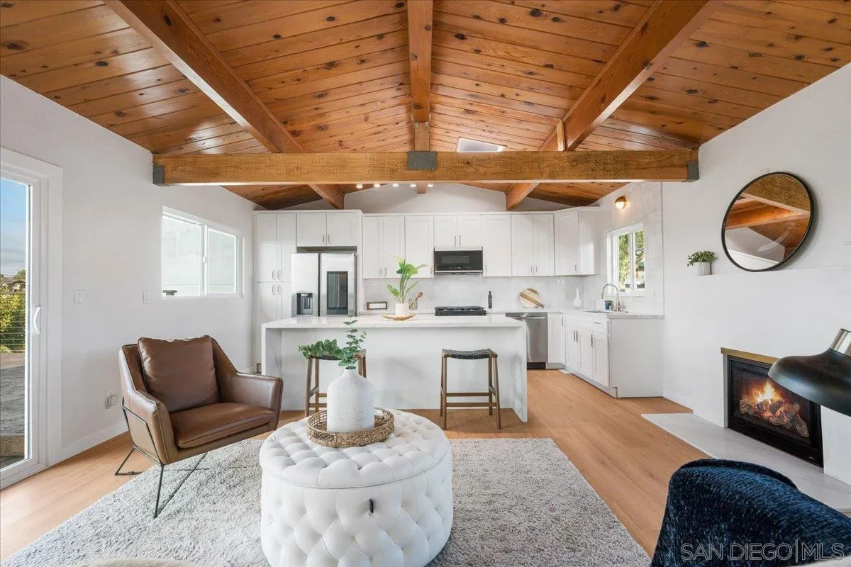 https://cdn.realtyfeed.com/cdn/127/250025681/ed10bfe528392812ea24d5b01fc93d95.webp