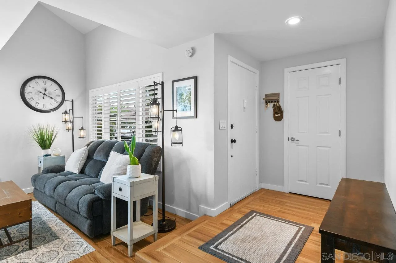 Photo #5: 250025695 Listing 