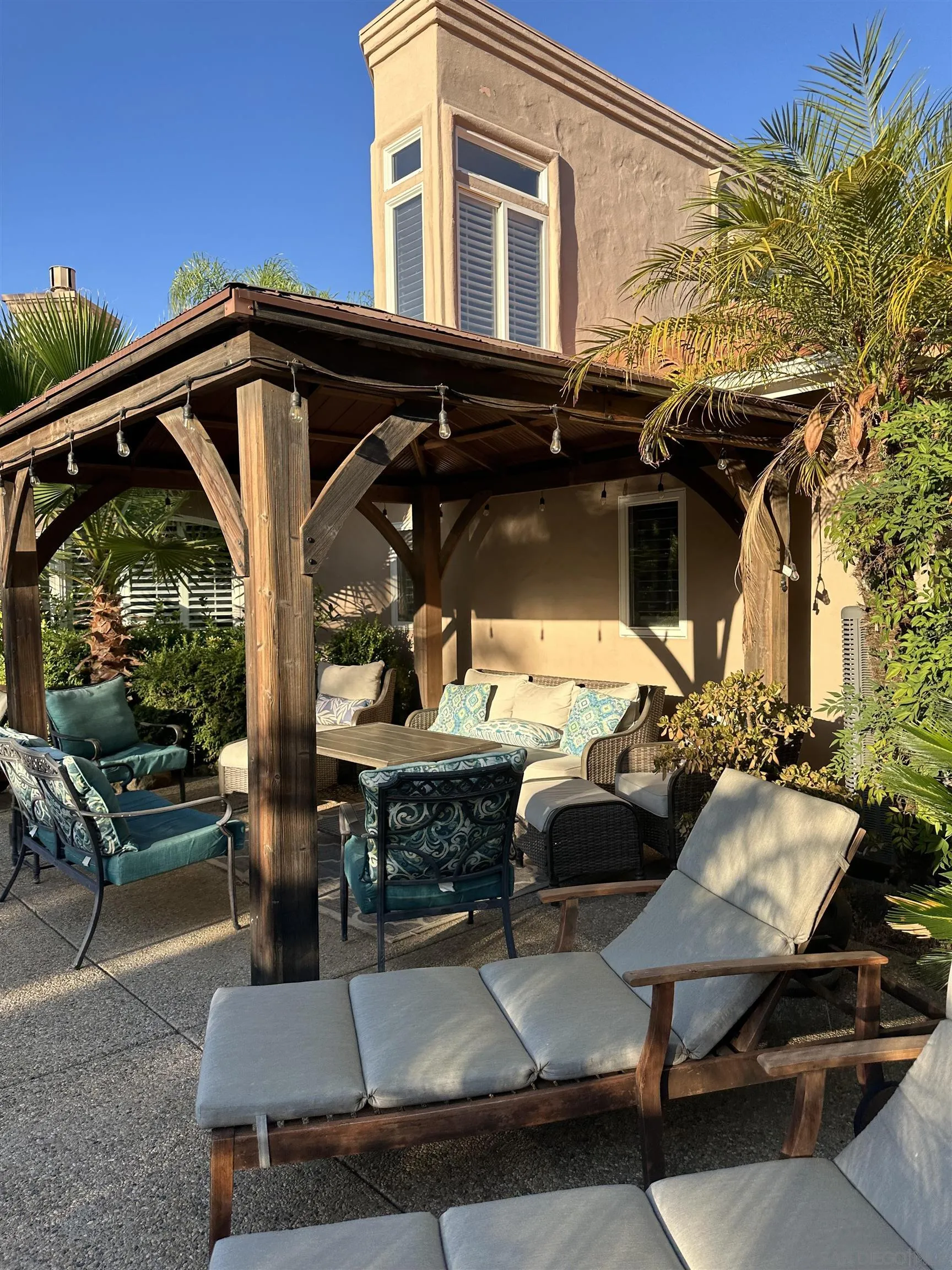 https://cdn.realtyfeed.com/cdn/127/250025729/610f68d4339c444bcf33b2c8101d36c0.webp