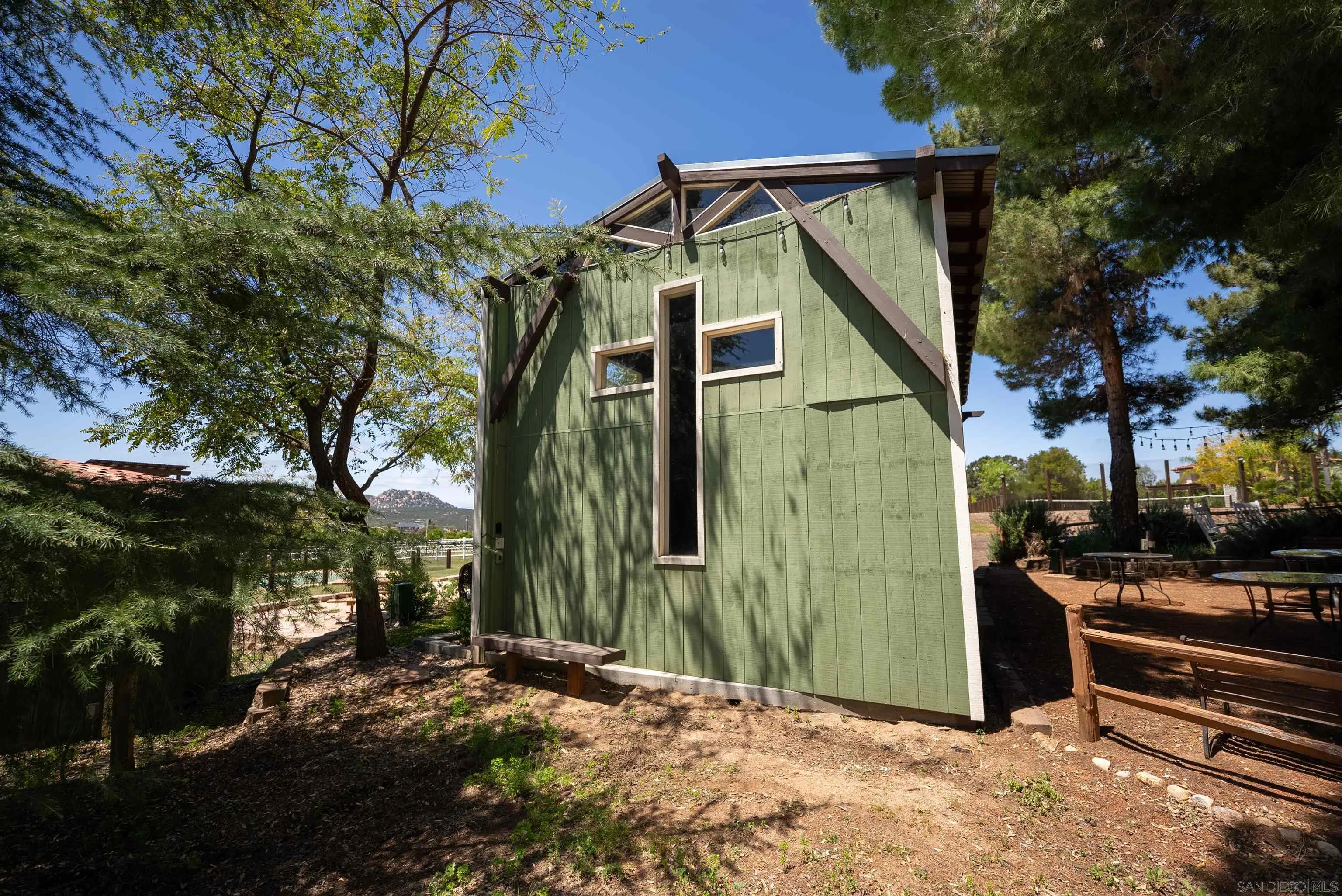 https://cdn.realtyfeed.com/cdn/127/250025729/9d7469cf4cb1e91eaa563bed874b6771.webp