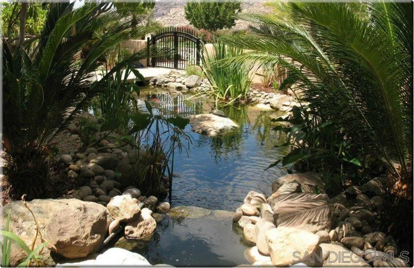 https://cdn.realtyfeed.com/cdn/127/250025729/c260dfeeb1dfbb631bee2bc8c7089ab6.webp