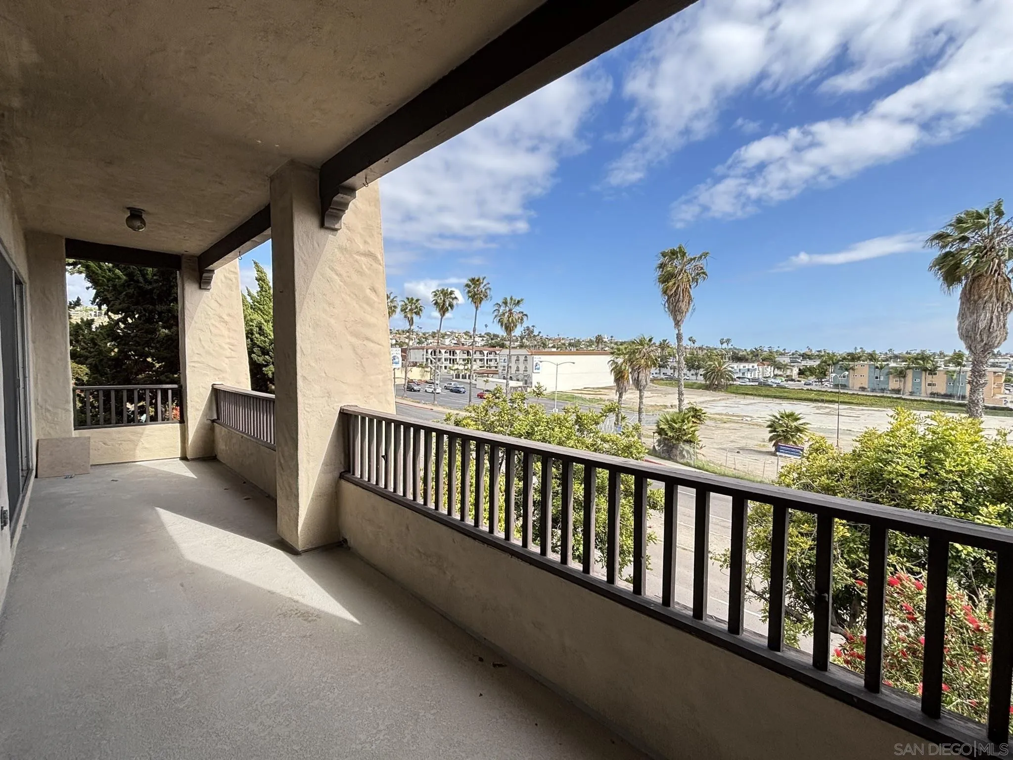 Photo #3: 250025751 Listing 
