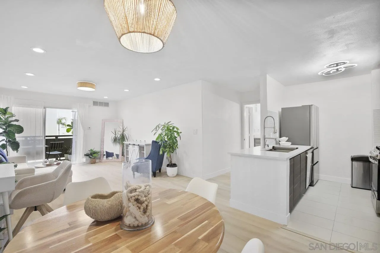 More Details about MLS # 250025762 : 1621 HOTEL CIR S UNIT E114