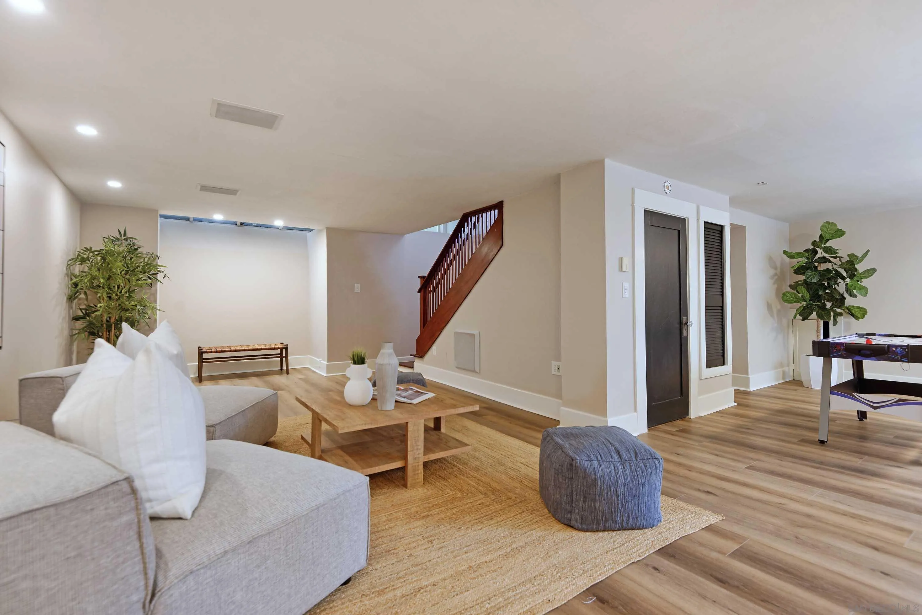 https://cdn.realtyfeed.com/cdn/127/250025768/5b1b9c1e28a6e5558bf91c9c575a2d71.webp