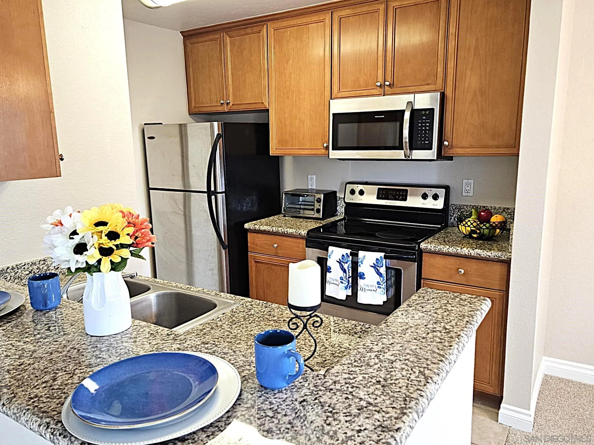 Photo #3: 250025772 Listing 