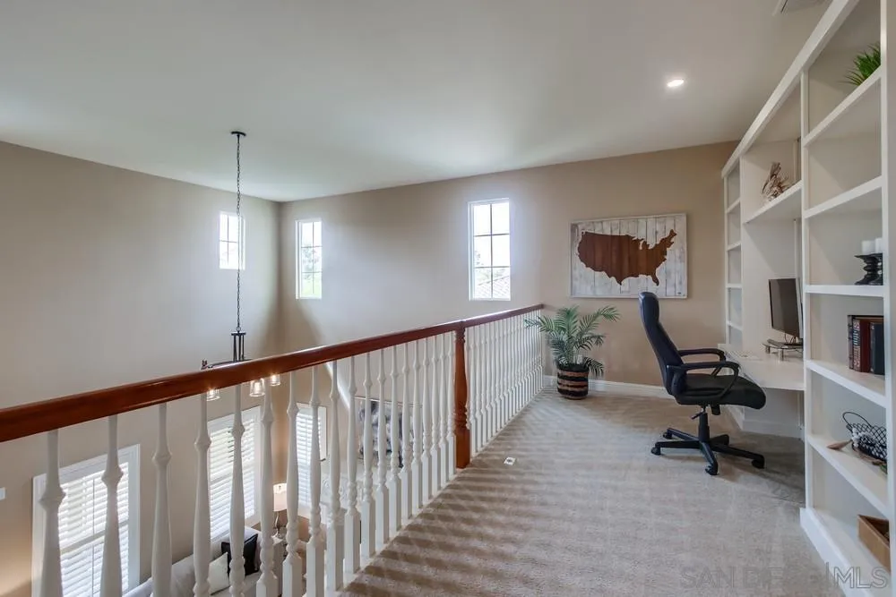 https://cdn.realtyfeed.com/cdn/127/250025773/8be8d282f9993a7a34f6e2741d3c5d21.webp