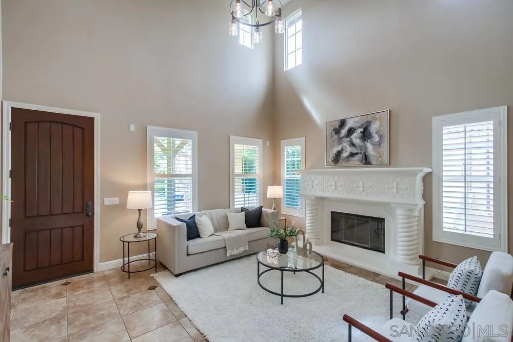 https://cdn.realtyfeed.com/cdn/127/250025773/acf37fb6c7f46dc634e56a5e5be92116.webp