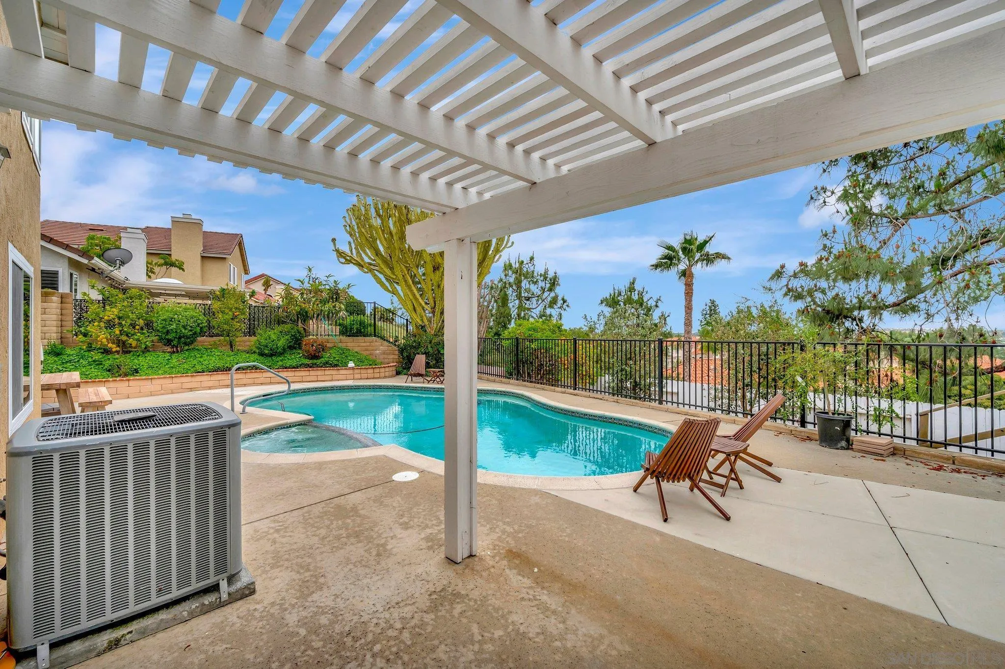 https://cdn.realtyfeed.com/cdn/127/250025777/7c13de6d3633da6c78062d057a8e6885.webp