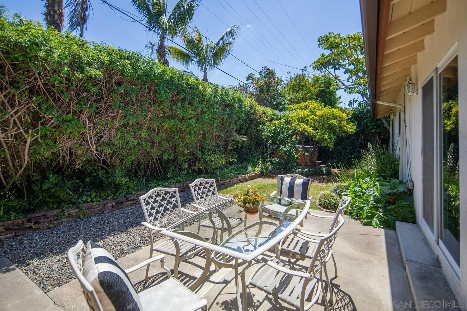 https://cdn.realtyfeed.com/cdn/127/250025782/42375128566b099092a53dc429633cde.webp