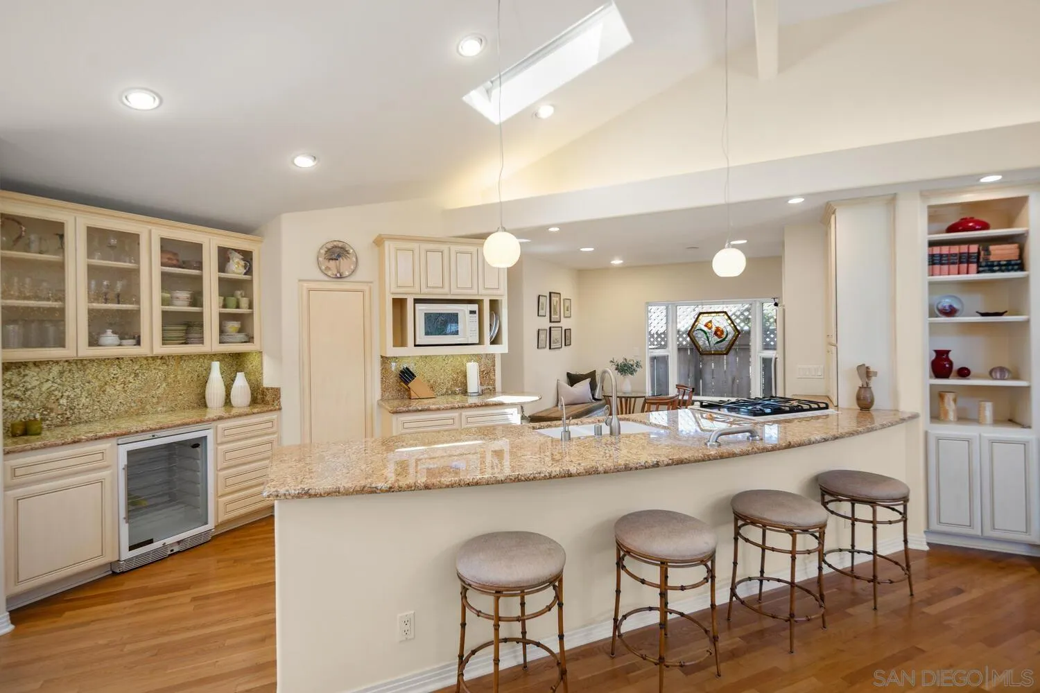 https://cdn.realtyfeed.com/cdn/127/250025782/448ab6ab259d8100ddbb1a8ba1994d90.webp