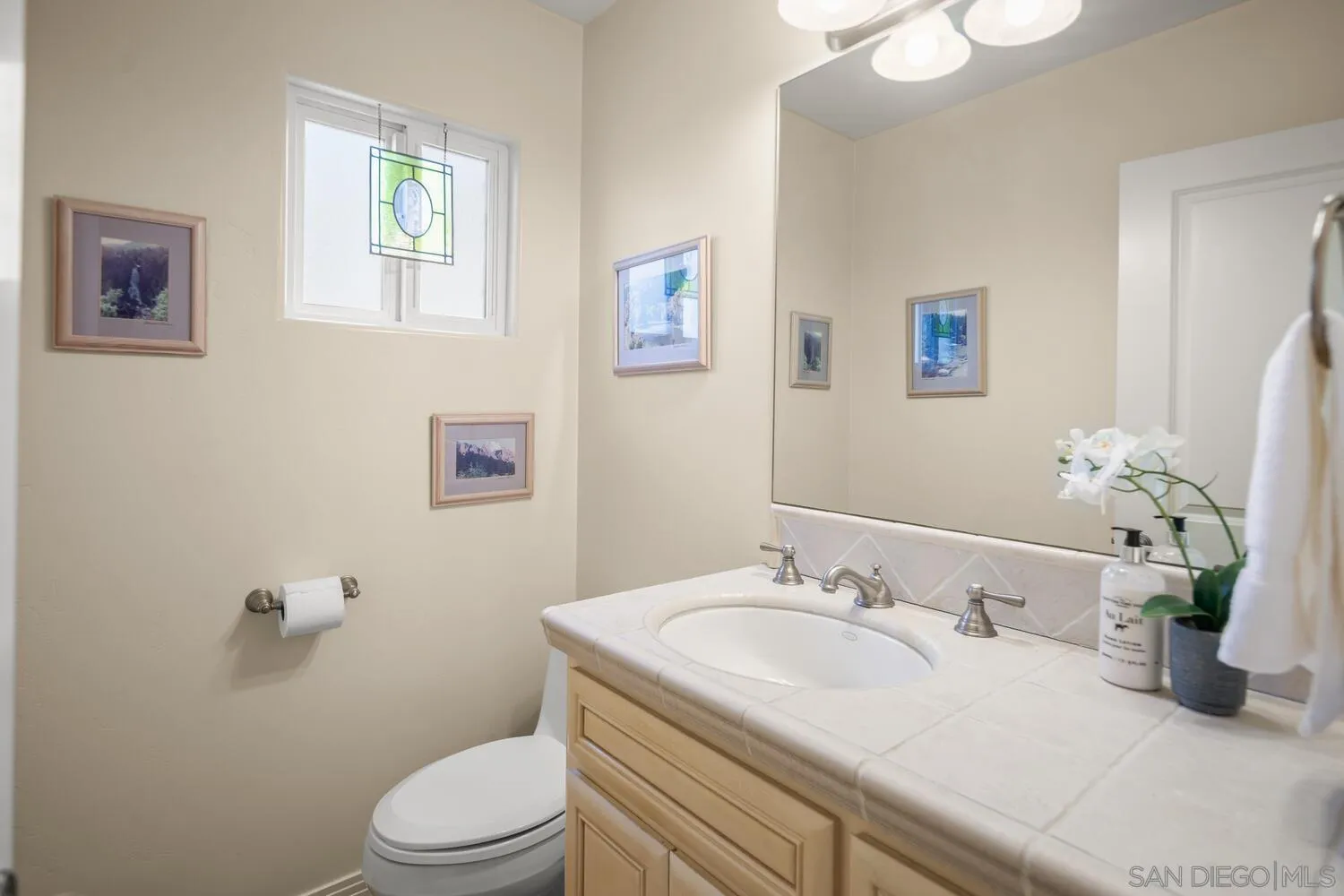 https://cdn.realtyfeed.com/cdn/127/250025782/4c2feb1c0904ae556d2cca82bd27cfaa.webp
