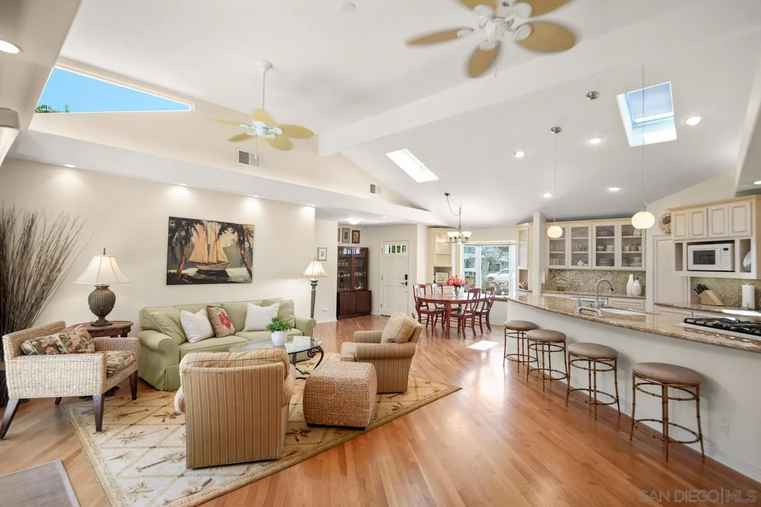 https://cdn.realtyfeed.com/cdn/127/250025782/c04a0f1759bf9fa711f801fe3a3e8420.webp