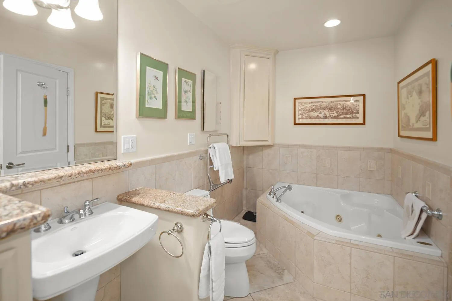 https://cdn.realtyfeed.com/cdn/127/250025782/e5d96d0bb970f3ee61a0b7717c7b5196.webp