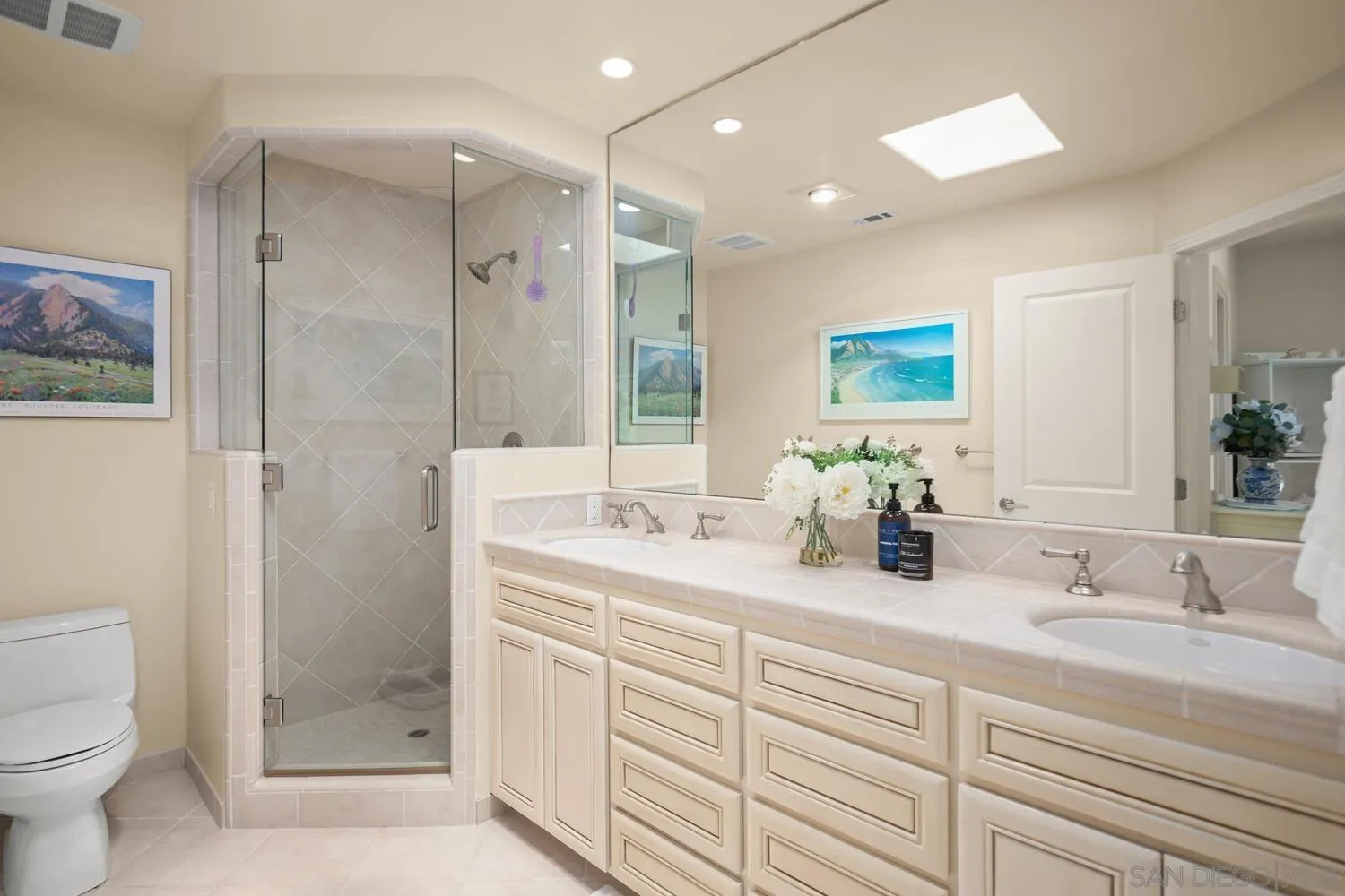https://cdn.realtyfeed.com/cdn/127/250025782/e65037a99b82e1d548e3f8a9f572238c.webp