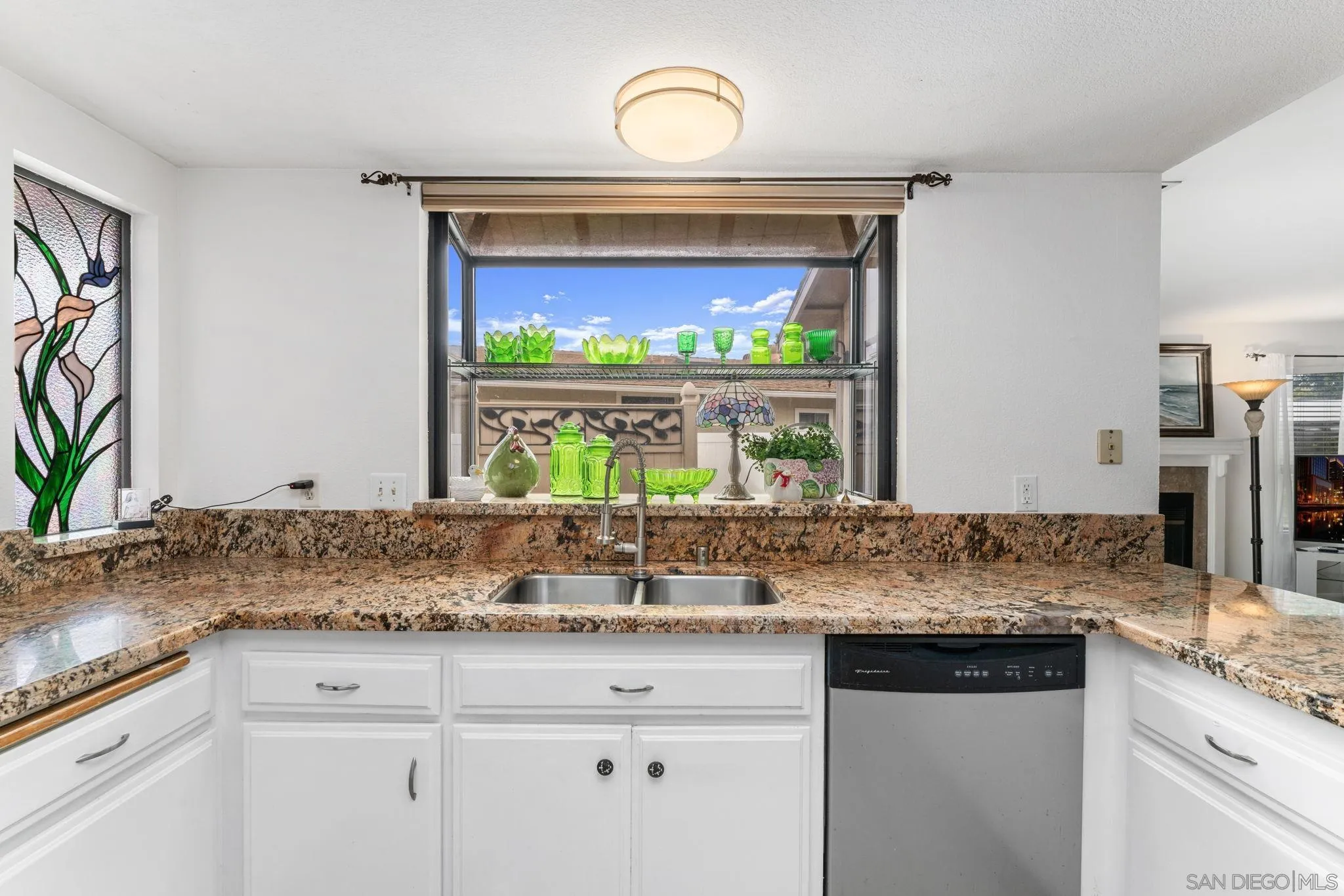 https://cdn.realtyfeed.com/cdn/127/250025783/8507858460ccd2a6c59de02c1f5ec28e.webp