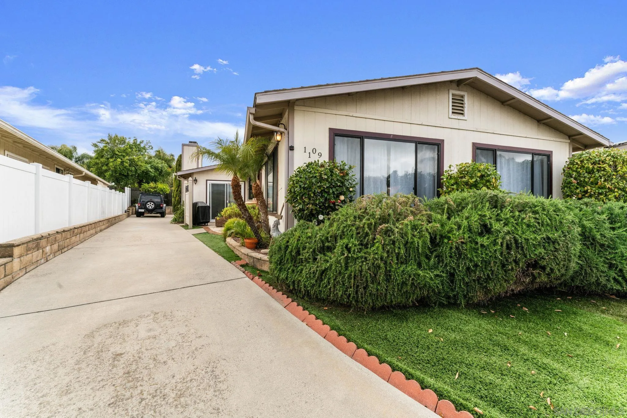 https://cdn.realtyfeed.com/cdn/127/250025783/e3646b379608e0c5a8ff535239306aca.webp