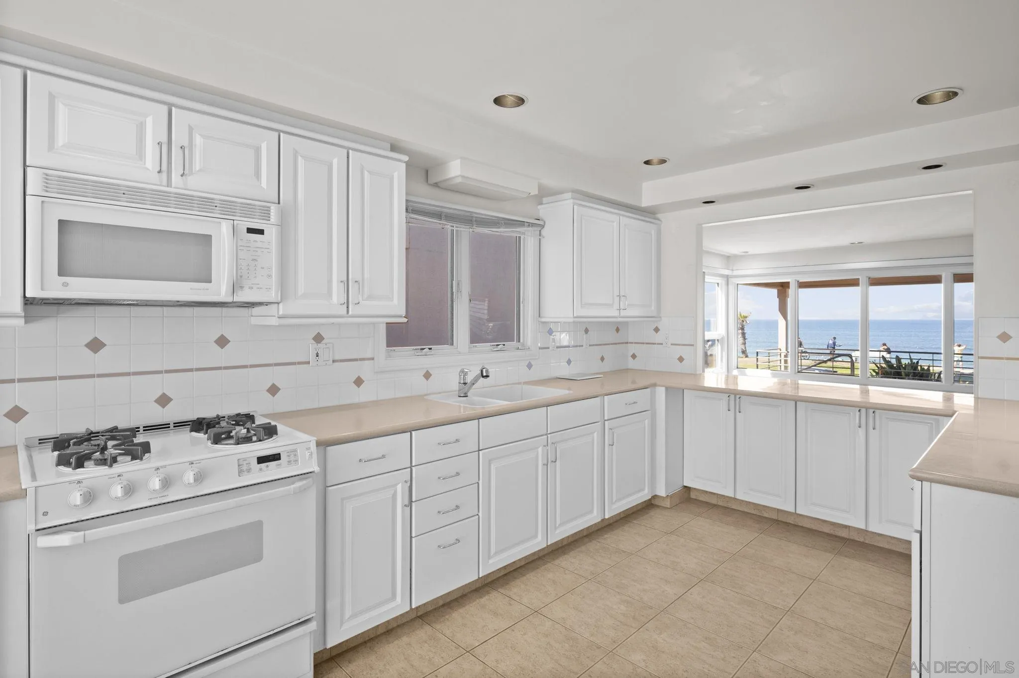 Photo #13: 250025800 Listing: Photo #13