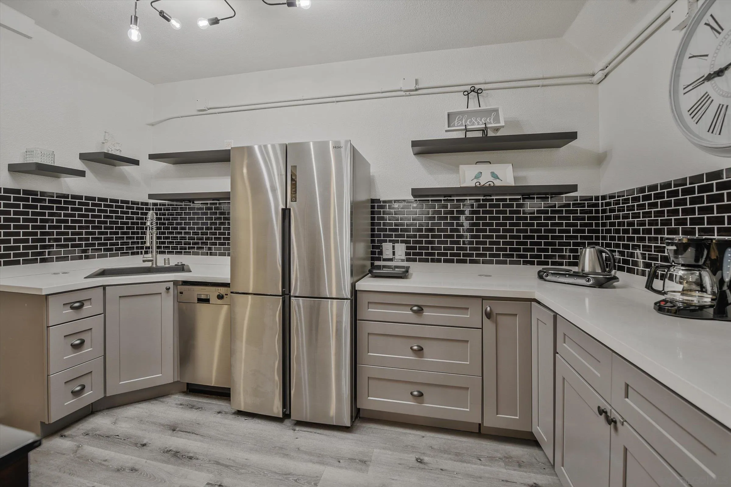 Photo #9: 250025828 Listing: Photo #9