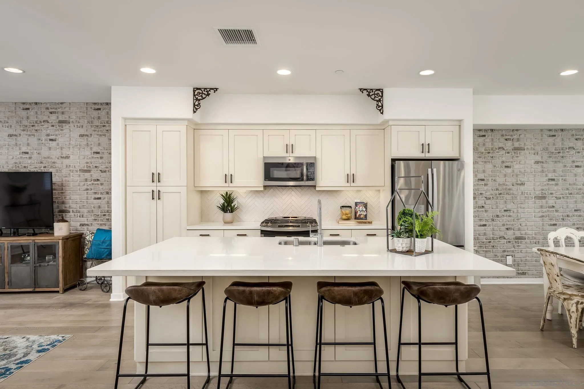 Photo #5: 250025925 Listing 